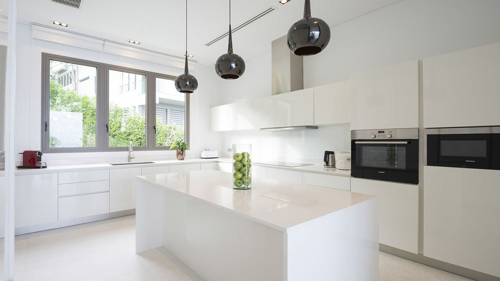 Malaiwana Penthouse - Modern kitchen design